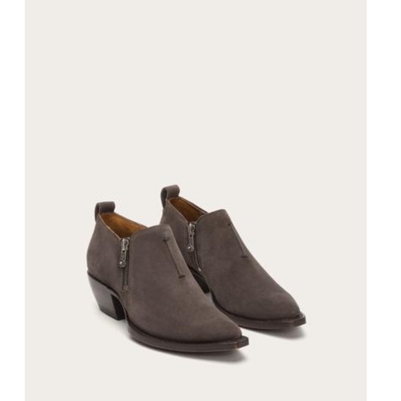 frye sacha moto shootie